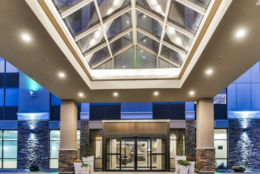 DoubleTree by Hilton Kitchener hotel detail image 2