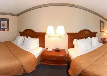 Comfort Inn Clinton hotel thumbnail 6