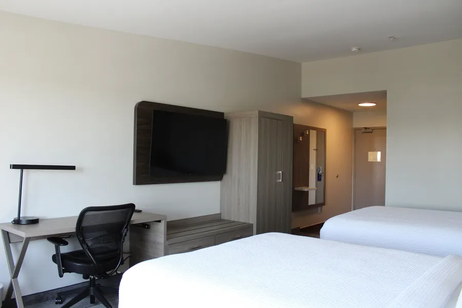 Holiday Inn Express Bakersfield by IHG hotel detail image 2