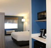 Holiday Inn Express Bakersfield by IHG hotel detail image 5