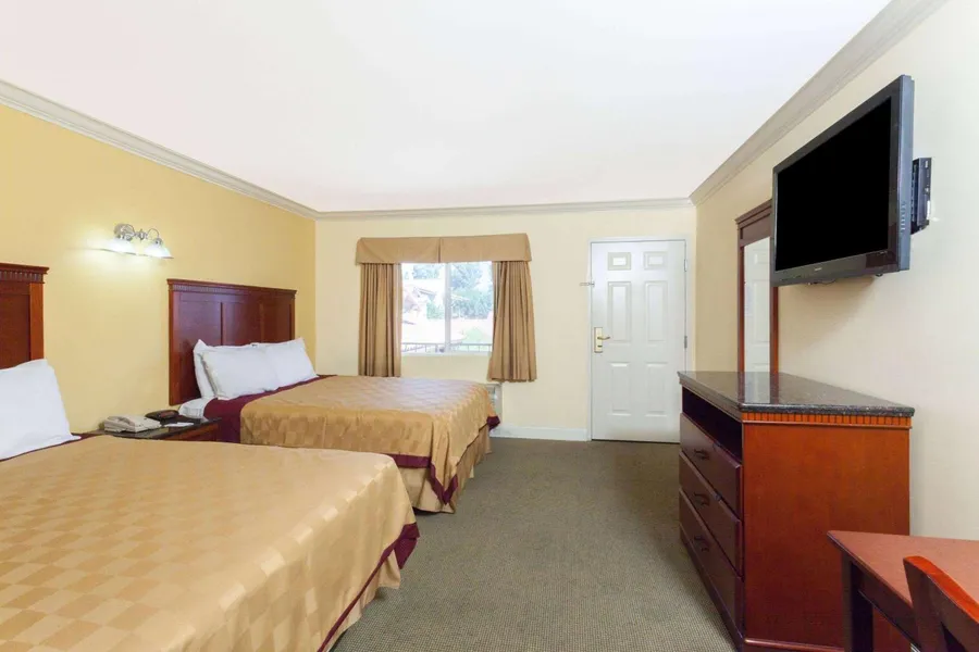 Travelodge by Wyndham Brea hotel detail image 6