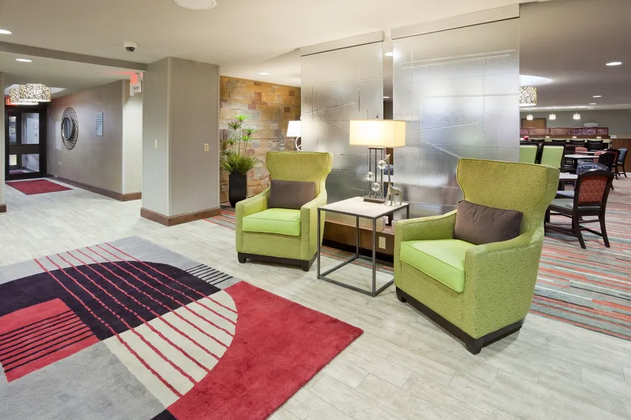Holiday Inn Express & Suites Bloomington - MPLS Arpt Area W by IHG hotel detail image 2