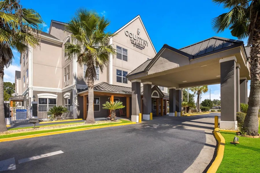 Country Inn & Suites by Radisson, Hinesville, GA hotel detail image 6