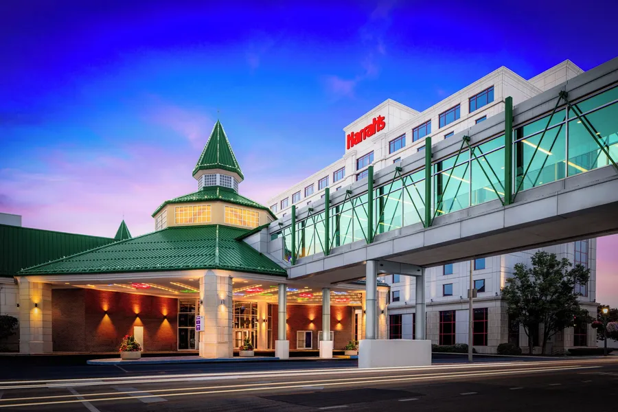 Harrah's Joliet Casino & Hotel - A Caesars Rewards Destination hotel detail image 2