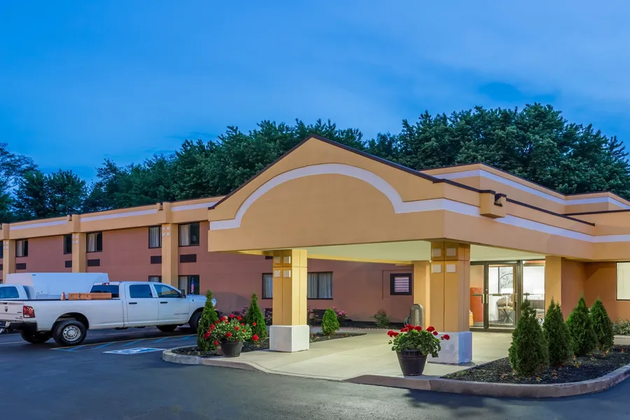 Super 8 by Wyndham Logansport hotel detail image 2