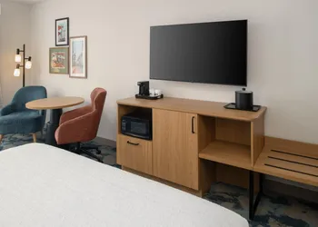 Hampton Inn by Hilton North Hollywood hotel thumbnail 8