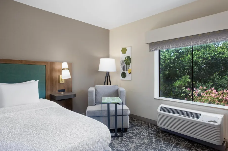 Hampton Inn & Suites Dallas Arlington N Entertainment Dist. hotel detail image 6