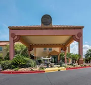 Econo Lodge Inn & Suites Diamondhead hotel detail image 3