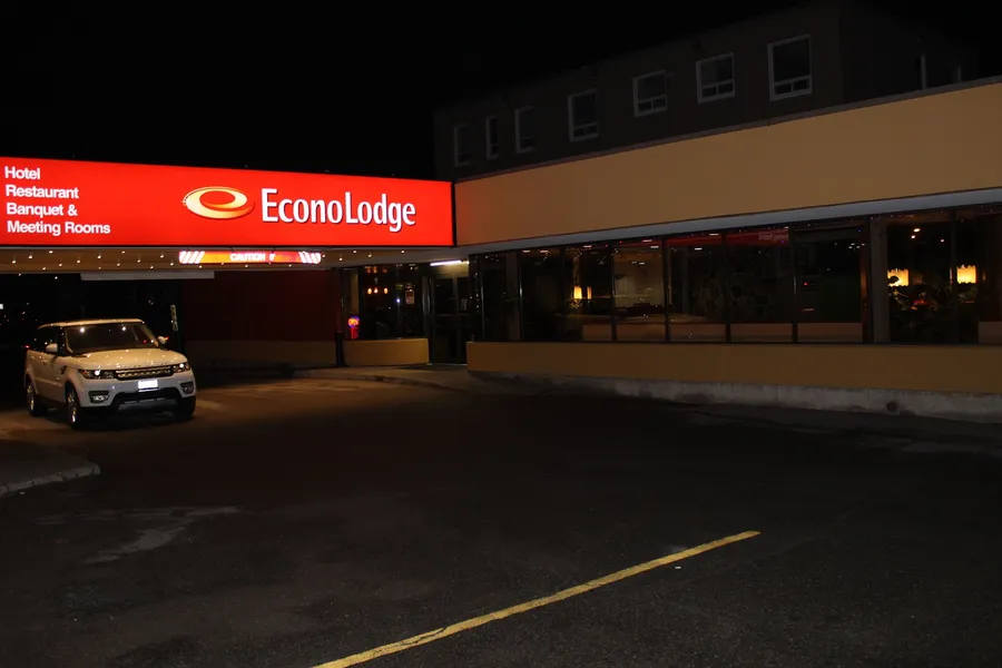 Econo Lodge hotel detail image 2