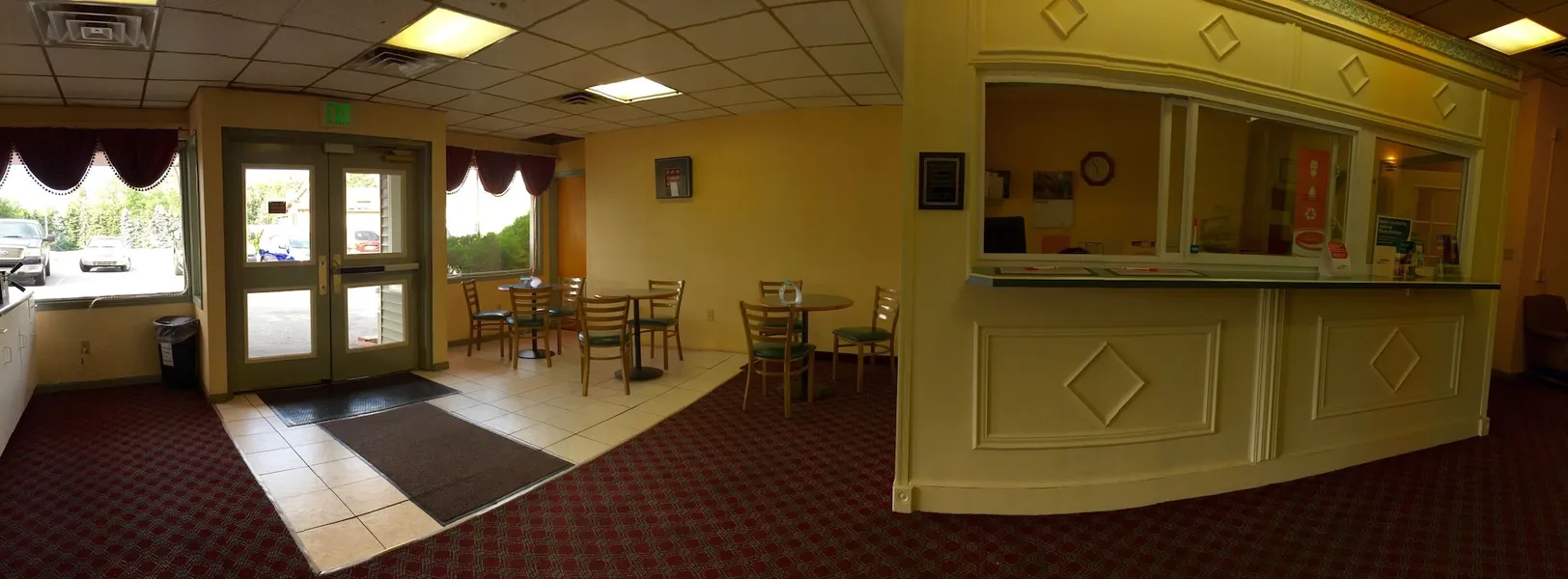 Econo Lodge Reading Airport hotel detail image 6
