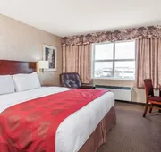 Ramada by Wyndham Sherwood Park hotel detail image 5