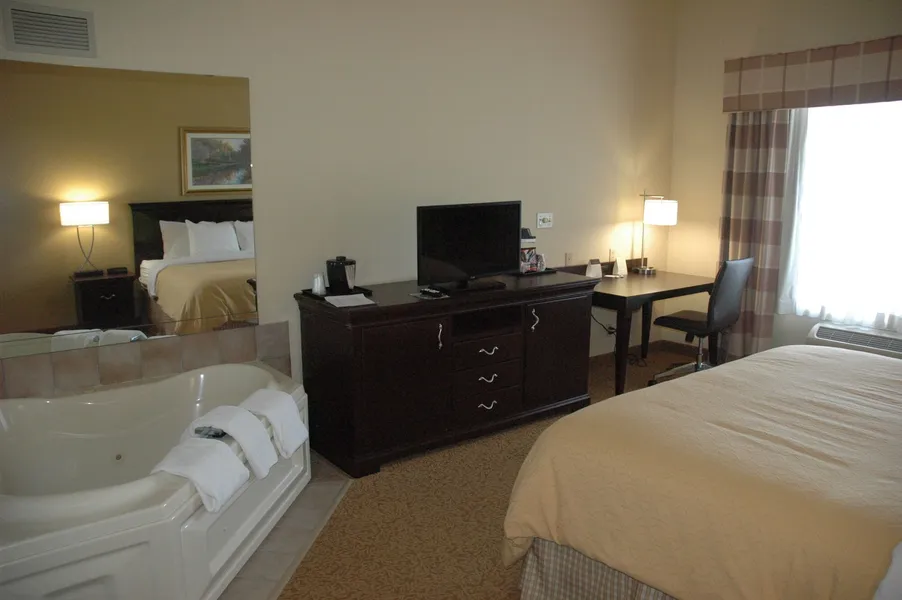 Country Inn & Suites by Radisson, West Bend, WI hotel detail image 6