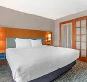 Country Inn & Suites by Radisson, West Bend, WI hotel detail image 7