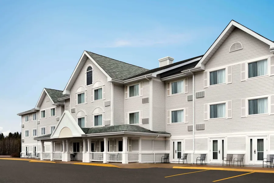 Travelodge Suites by Wyndham Moncton hotel detail image 2