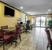 Econo Lodge Defuniak Springs I-10 hotel detail image 5