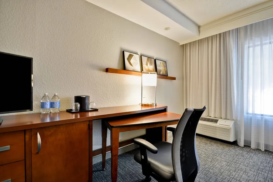 Courtyard by Marriott Dallas Medical/Market Center hotel detail image 6