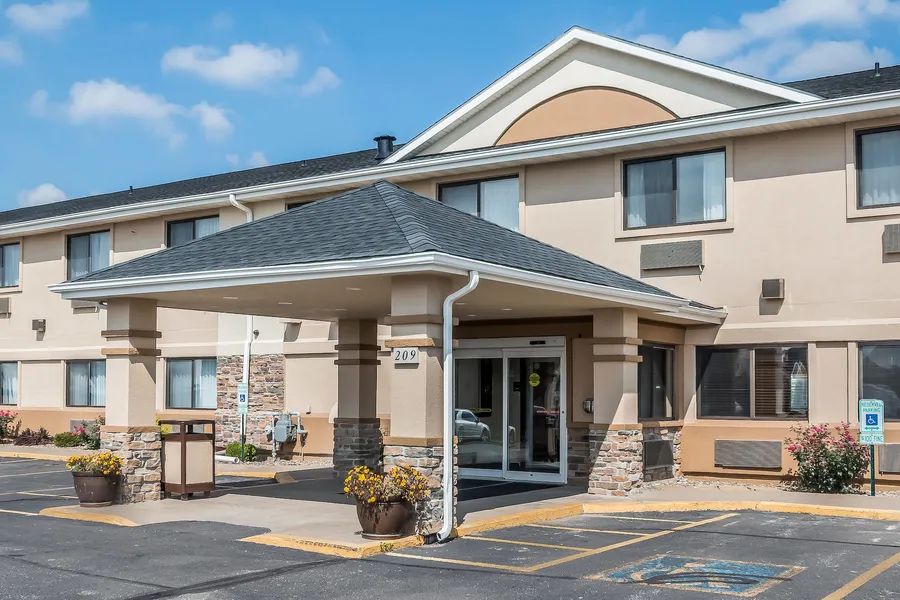 Quality Inn Coralville - Iowa River Landing hotel detail image 2