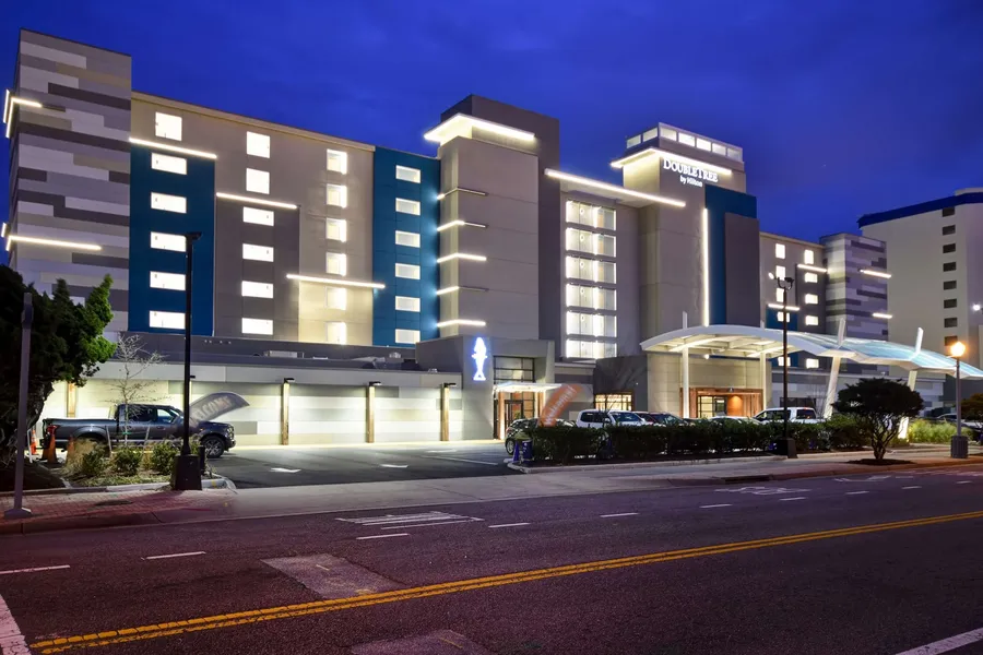 DoubleTree by Hilton Virginia Beach Oceanfront South hotel detail image 6