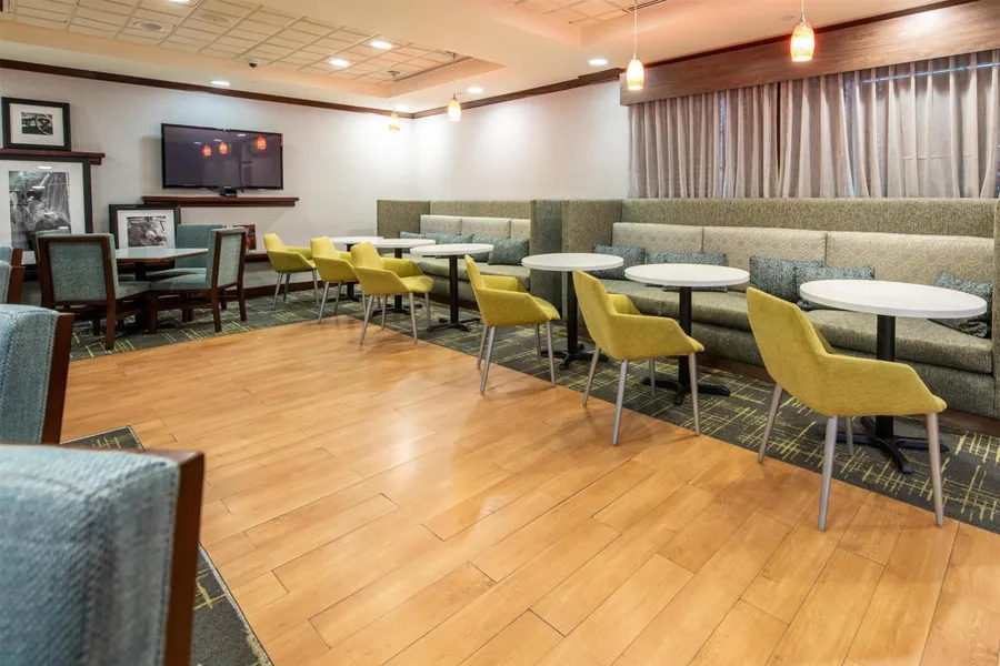 Hampton Inn Newport News-Yorktown hotel detail image 6