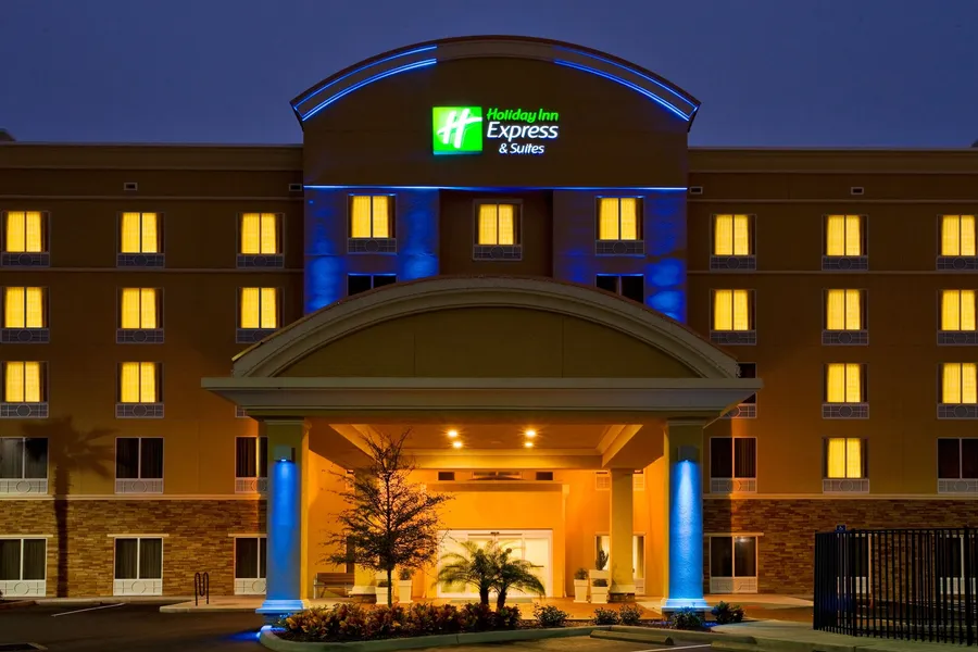 Holiday Inn Express Hotel & Suites Largo-Clearwater by IHG hotel detail image 2