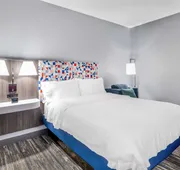 Hampton Inn Sanford hotel detail image 7