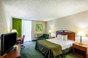 Quality Inn Tyler - Lindale hotel thumbnail 3