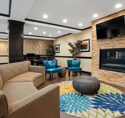 La Quinta Inn & Suites by Wyndham Auburn hotel detail image 3
