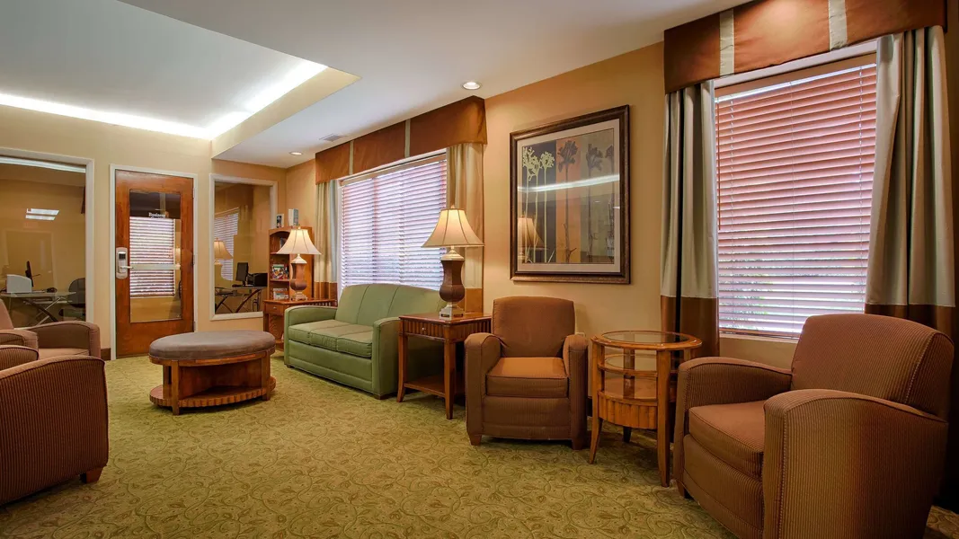 Best Western Plus Edison Inn hotel detail image 2