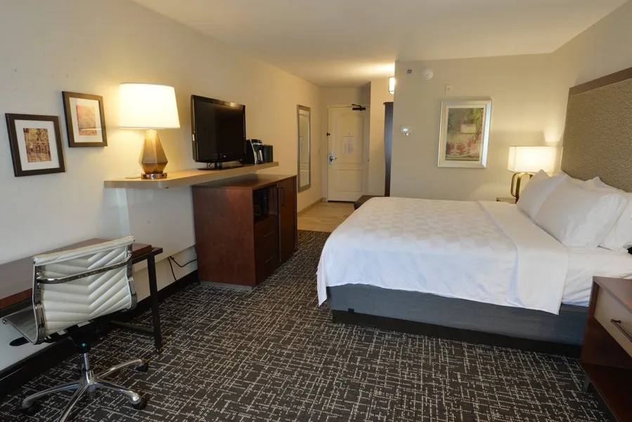 Holiday Inn Hotel & Suites Minneapolis - Lakeville by IHG hotel detail image 6