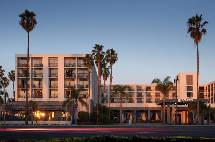 Sonesta Redondo Beach & Marina hotel detail image 2
