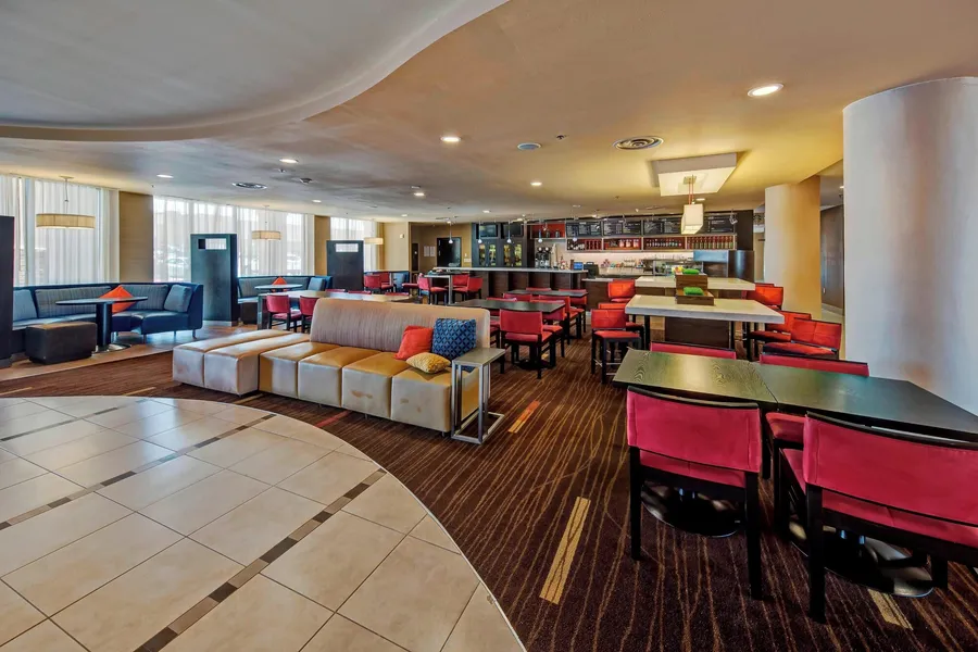 Courtyard by Marriott Midland hotel detail image 6