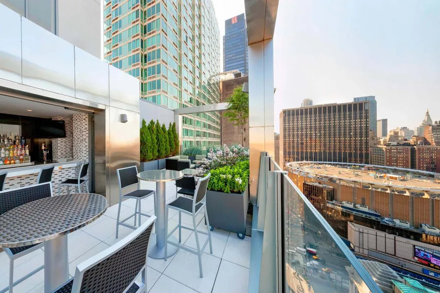 Fairfield Inn & Suites New York Midtown Manhattan/Penn Station hotel detail image 2