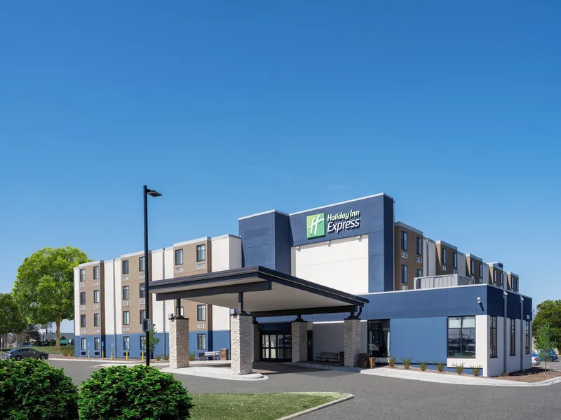 Holiday Inn Express Minneapolis West Plymouth by IHG hotel detail image 2