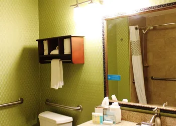 Hampton Inn By Hilton Perry hotel thumbnail 8