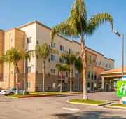 Holiday Inn Express and Suites Bakersfield Central by IHG hotel detail image 4