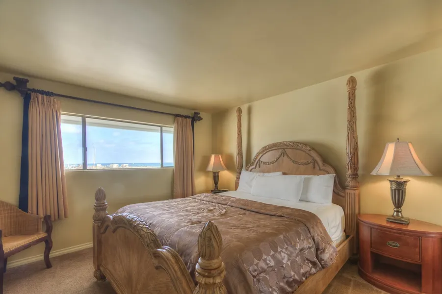 Oceanside Marina Suites hotel detail image 6