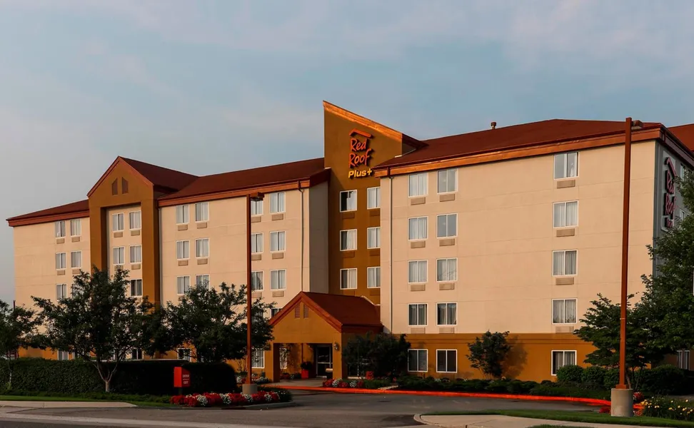 Red Roof Inn PLUS+ Long Island - Garden City hotel detail image 2