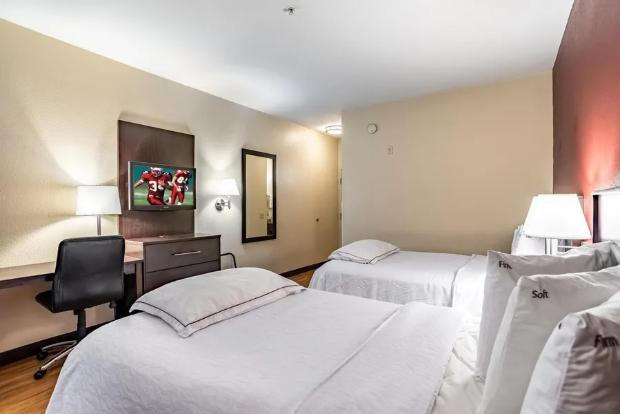 Red Roof Inn PLUS+ Long Island - Garden City hotel detail image 6