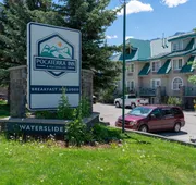 Pocaterra Inn and Waterslide hotel detail image 4