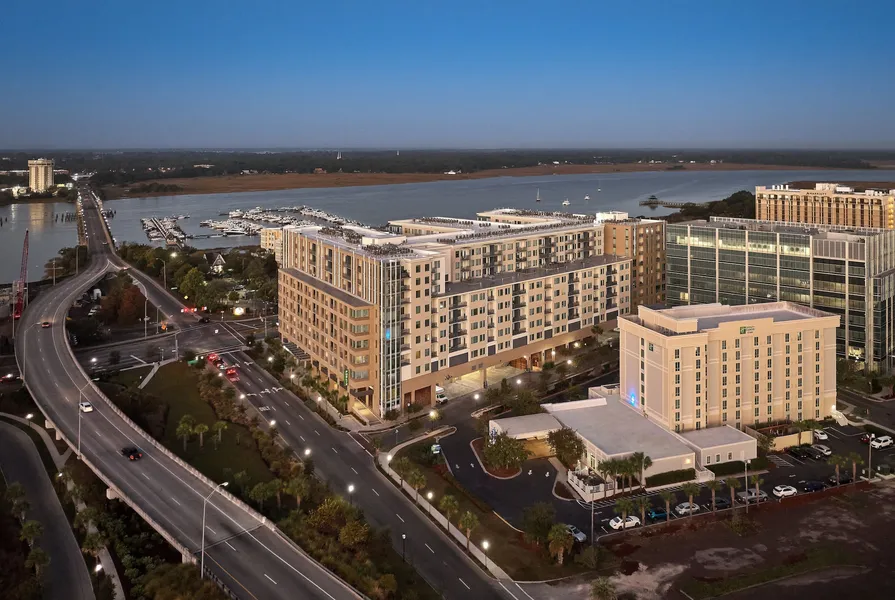 Holiday Inn Express & Suites Charleston DWTN - Medical CTR by IHG hotel detail image 2