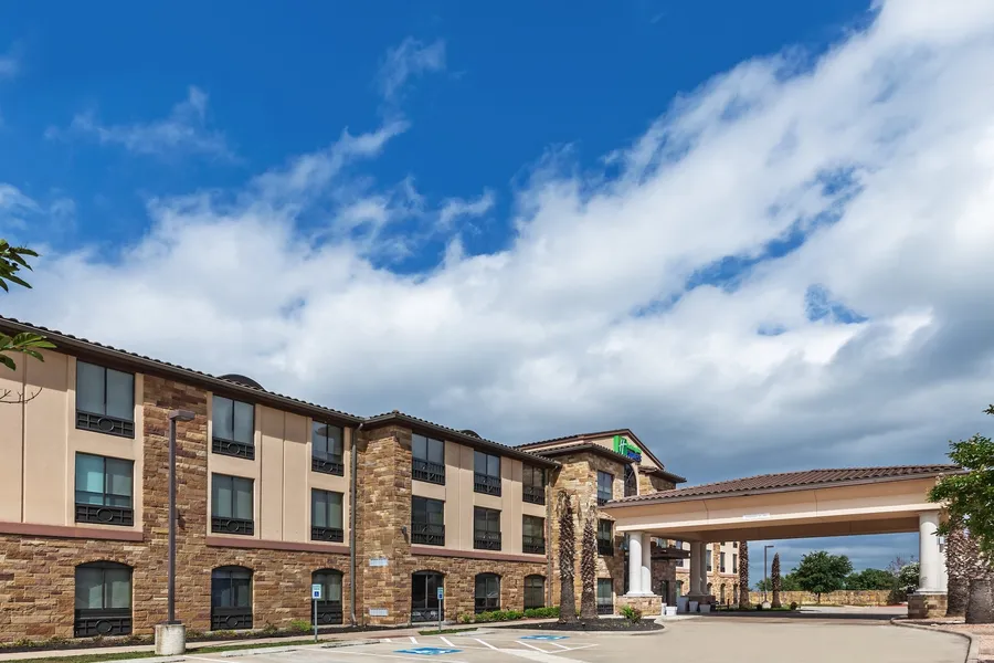 Holiday Inn Express & Suites Austin NW - Lakeway by IHG hotel detail image 2