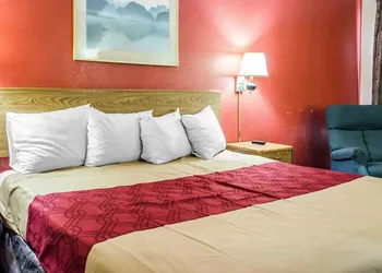 Rodeway Inn Wormleysburg - Harrisburg hotel thumbnail 8