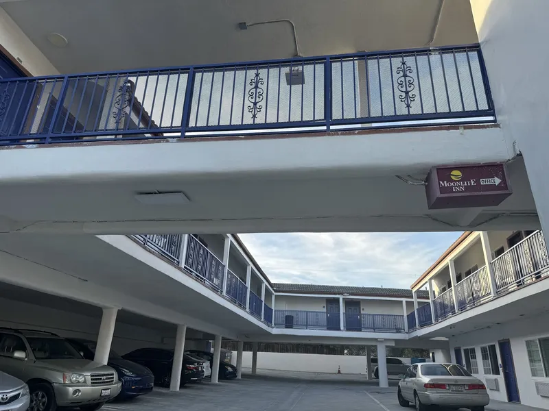 Surfside Inn Redondo Beach hotel detail image 2