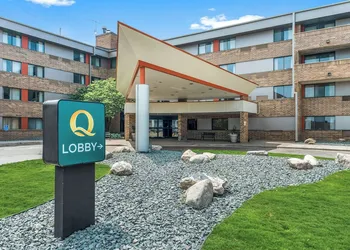 Quality Inn & Suites Mall of America - MSP Airport hotel thumbnail 3