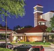 La Quinta Inn & Suites by Wyndham Orlando UCF hotel detail image 4