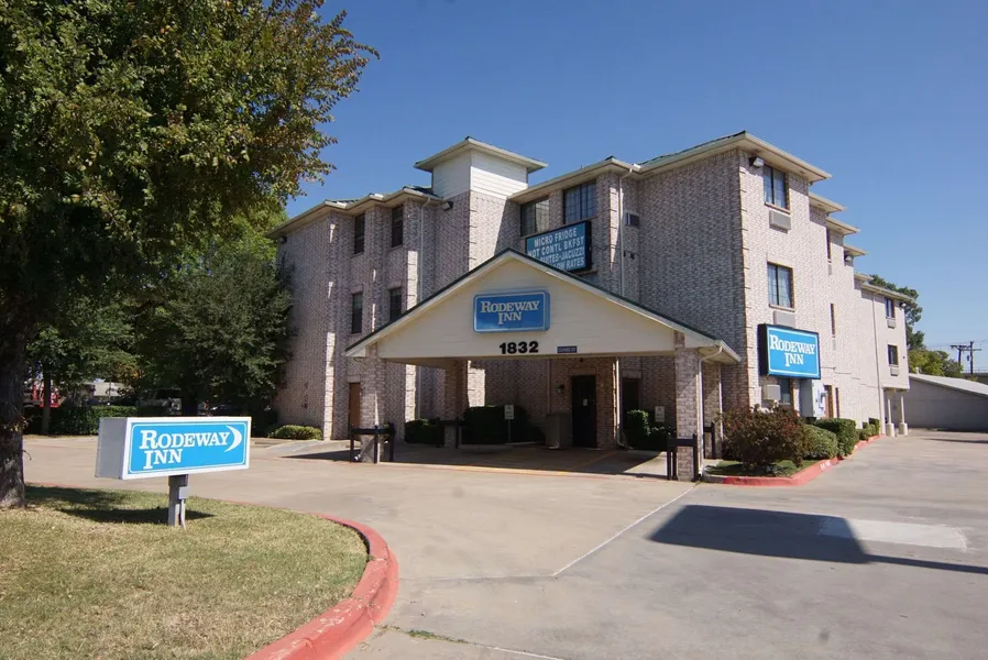 Rodeway Inn Carrollton I-35E hotel detail image 2