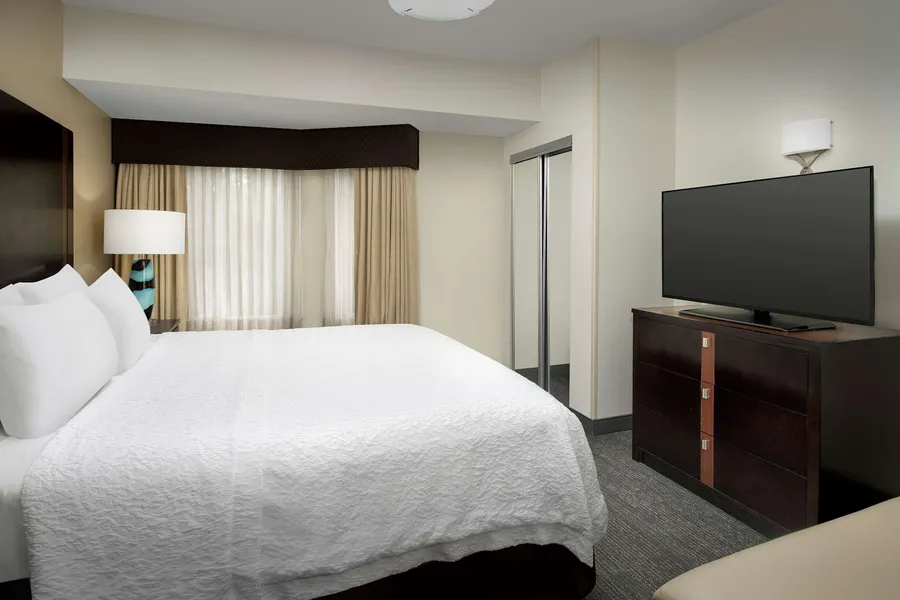 Hampton Inn & Suites Alpharetta hotel detail image 6