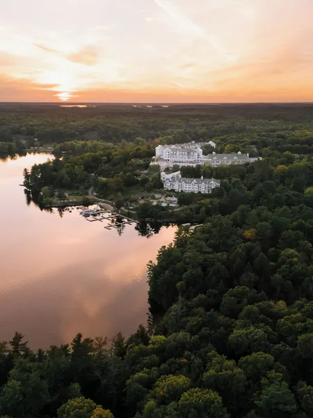 JW Marriott The Rosseau Muskoka Resort & Spa hotel detail image 2