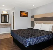 Bay Breeze Inn hotel detail image 7