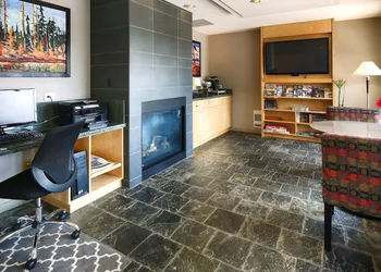 Travelodge by Wyndham Abbotsford Bakerview hotel thumbnail 4